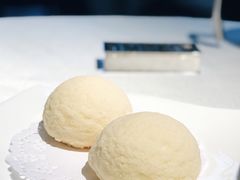 脆皮流沙包-皇朝会.经典传统粤菜(外滩店)