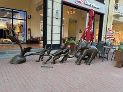 -王府井奥莱临潼小镇(临潼店)