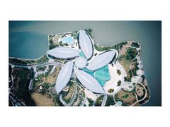 -上海滴水湖皇冠假日酒店