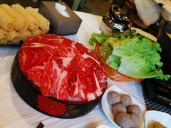 -鲜入围煮花胶鸡海鲜火锅