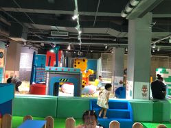 -积木王国(老虎城欢乐购物中心店)