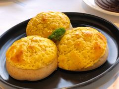 酥皮叉烧包-白天鹅宾馆-宏图府餐厅