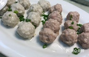 Steamed Double Meatballs