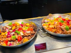 -亚洲国际大酒店·云顶阁旋转自助餐厅