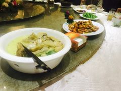 -东豪园林海鲜酒家(南港路辅路店)