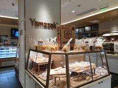 面包甜点陈列柜-山崎面包(静安久光店)