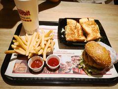 -The Habit Burger Grill 哈比特汉堡(复兴soho店)