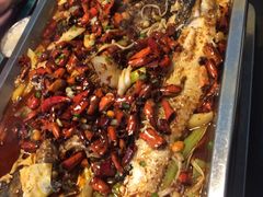 -鸣记脆皮烤鱼·海鲜烤鱼(三八广场店)