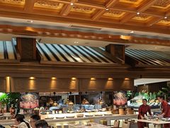 -舜耕山庄四时万和自助餐厅