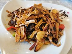 -小厨子私房菜·云南美食店