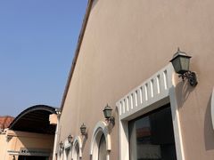 -斯普瑞斯奥特莱斯