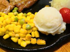 -豪客来牛排(中央花苑店)