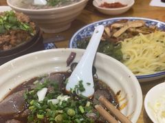 -杨三孃跷脚牛肉(美洲花园店)