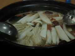 清远鸡-濠轩阁特色生蚝火锅(水湾路店)