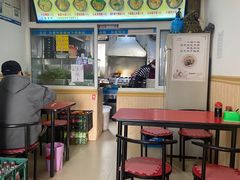 大堂-春艳砂锅居(新玛特店)