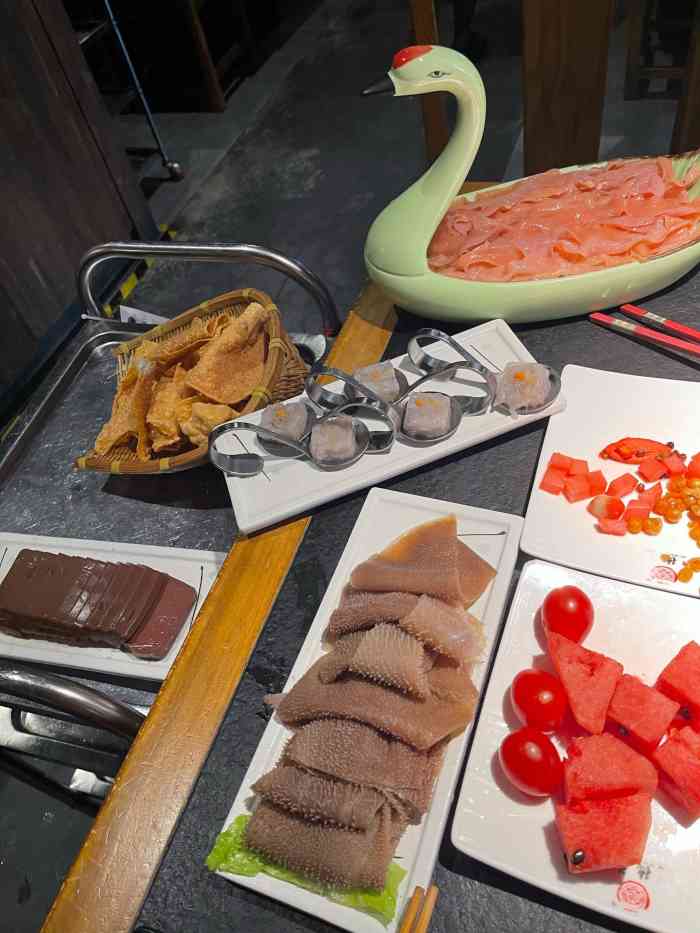 人10757周先生2022年6月6日打分「三味锅」为了满足小屁孩吃麻辣火锅