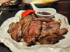-山川小町·极番烧肉(新地假日广场店)