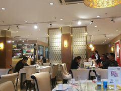大堂-老人和饭店(打浦路店)