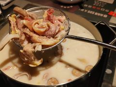 -尚尚仙·酸汤猪手·猪肚鸡火锅(华联万柳购物中心店)