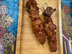 -乡村馕坑肉·烧烤·新疆菜·本地人更爱吃(阿勒泰首店)