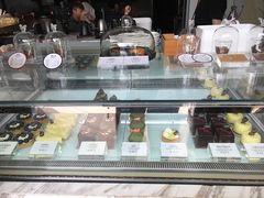 -UNI UNI(环亚凯瑟琳店)