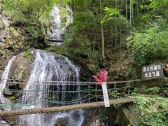 -藏龙百瀑风景区