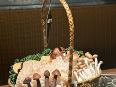 -三出山火锅(南京万象天地店)