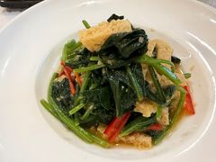-汗腾格里·风味餐厅(新疆驻京办店)