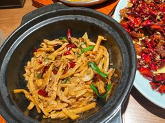 砂锅香脆笋-吕氏疙瘩汤·新派鲁菜(济南万象城店)