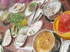 -四囍码头海鲜烧烤自助火锅(外滩南京东路悦荟广场店)