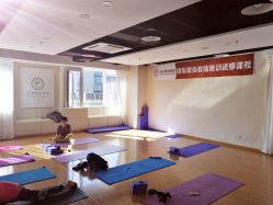 -亚太瑜伽普拉提学院