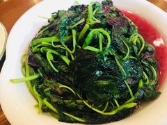 -侬佳蒸菜馆(听潮店)