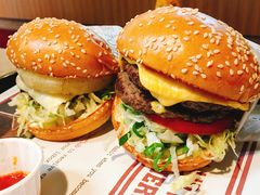 -The Habit Burger Grill 哈比特汉堡(复兴soho店)