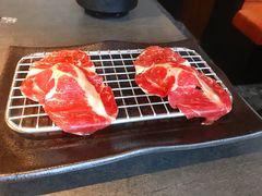 火炙和牛寿司-铭牛烧肉·和牛海鲜自助(高新月牙湖店)