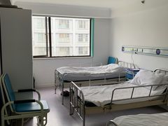 -上海大学附属上海和平眼科医院