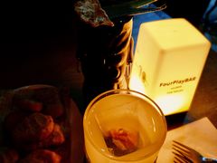 -FOUR PLAY BAR