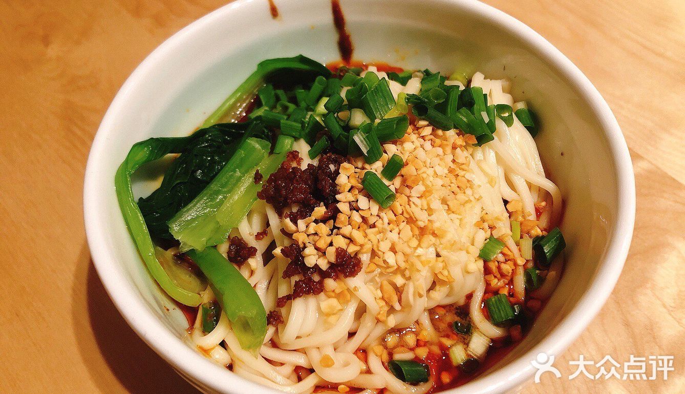 「鲜椒嫩仔兔」兔肉是好吃的很嫩也很入味就是真的好麻好辣