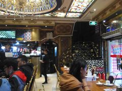 等位区-东方亚克西餐厅(西康路店)