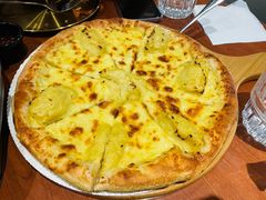 爆果肉榴莲披萨-魏斯理汉堡(西安沣东吾悦店)