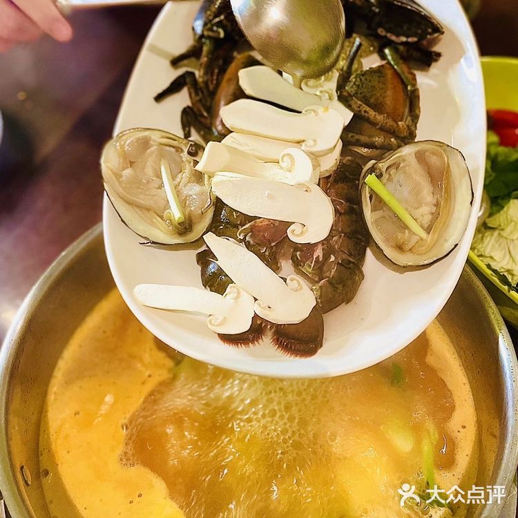 火锅届“爱马仕”, 用波士顿龙虾做锅底!