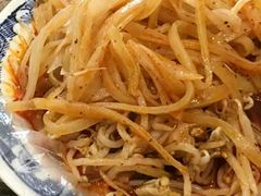 -牡丹广场薛栓子擀面皮大王