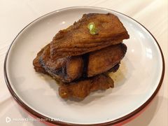 上海熏鱼-老正兴菜馆(福州路店)