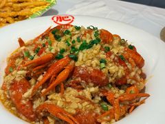 -肥肥虾庄·金牌油焖大虾(汉口城市广场店)