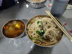 -正宗杨记普洱酸醋米线(总店)