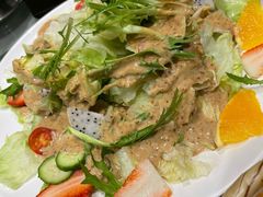 创意沙拉时蔬-鑫巴蜀小镇 · 水煮鱼专研店(玉桥店)