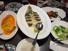 -海派悦庭·海胆烧麦·新融合菜(凯德广场店)