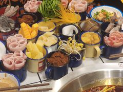 -强盅盅重庆市井火锅店(中央大街店)