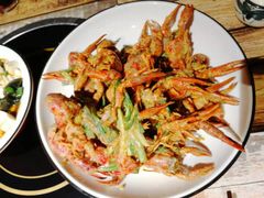 -虾弄弄海派小龙虾·牛羊蝎子火锅