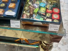 -VENCHI 闻绮(北京国贸商城店)