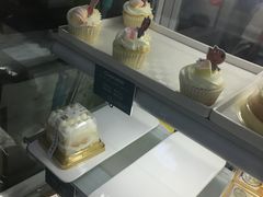 -云朵上的鱼(莘庄店)